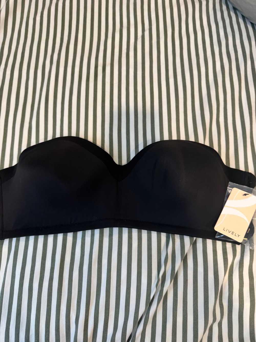 Lively Seamless Black Strapless Bra